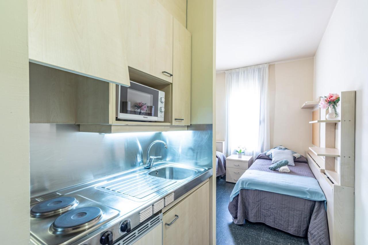 Residencia Universitaria Resa Giner De Los Rios Alcalá de Henares Esterno foto