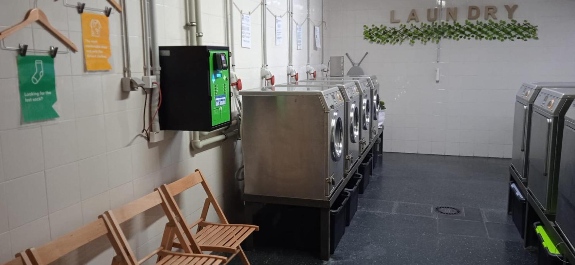 Residencia Universitaria Resa Giner De Los Rios Alcalá de Henares Esterno foto