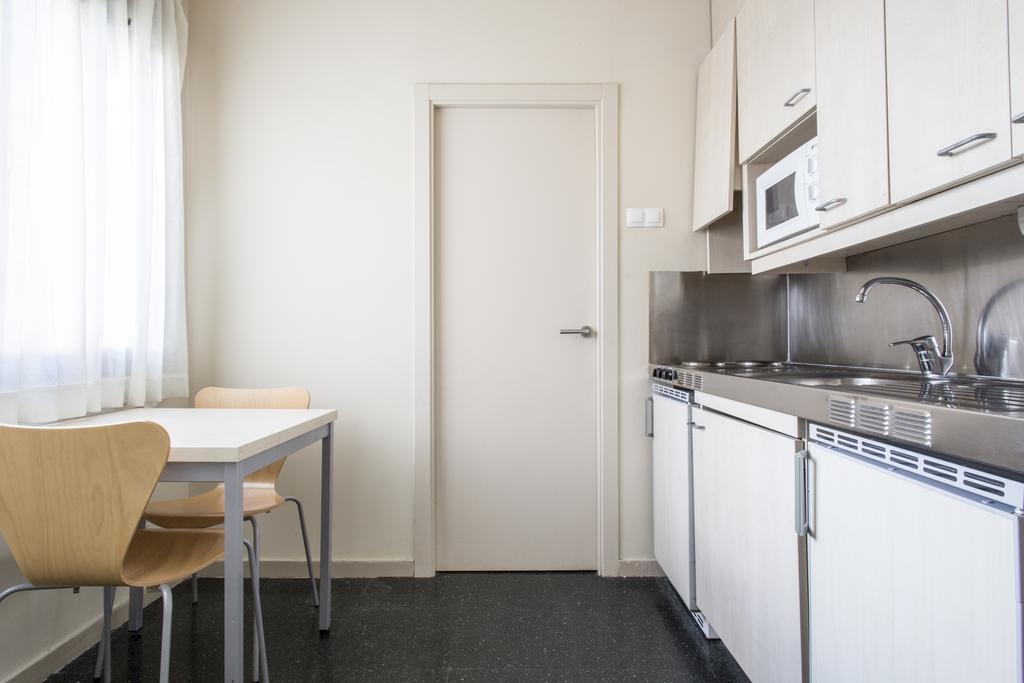 Residencia Universitaria Resa Giner De Los Rios Alcalá de Henares Esterno foto