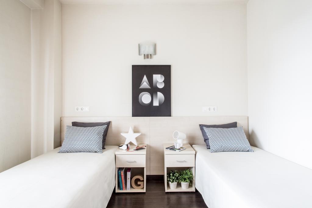Residencia Universitaria Resa Giner De Los Rios Alcalá de Henares Esterno foto