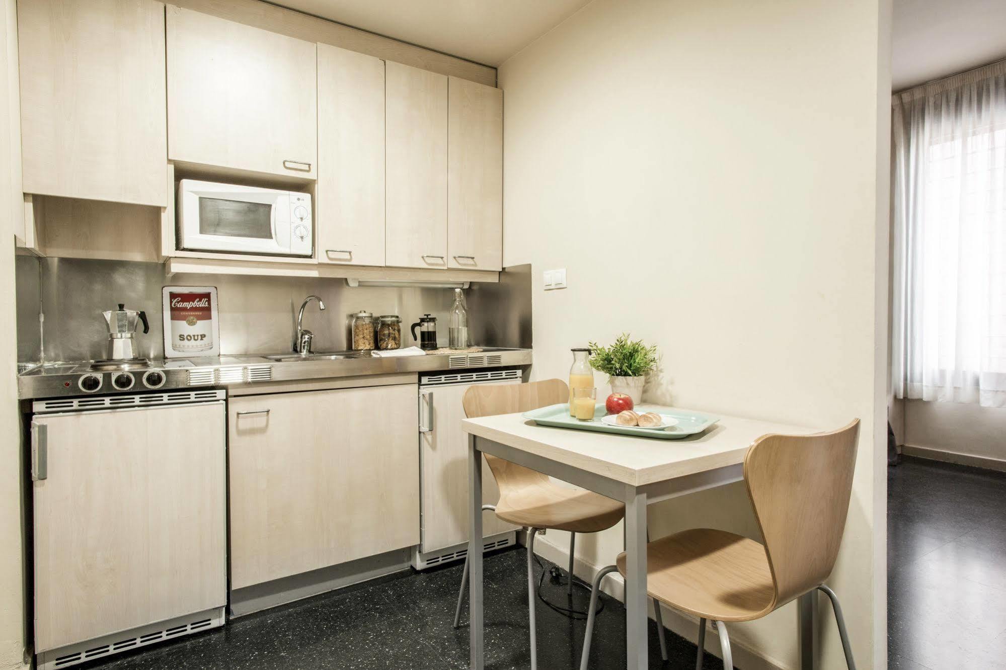 Residencia Universitaria Resa Giner De Los Rios Alcalá de Henares Esterno foto